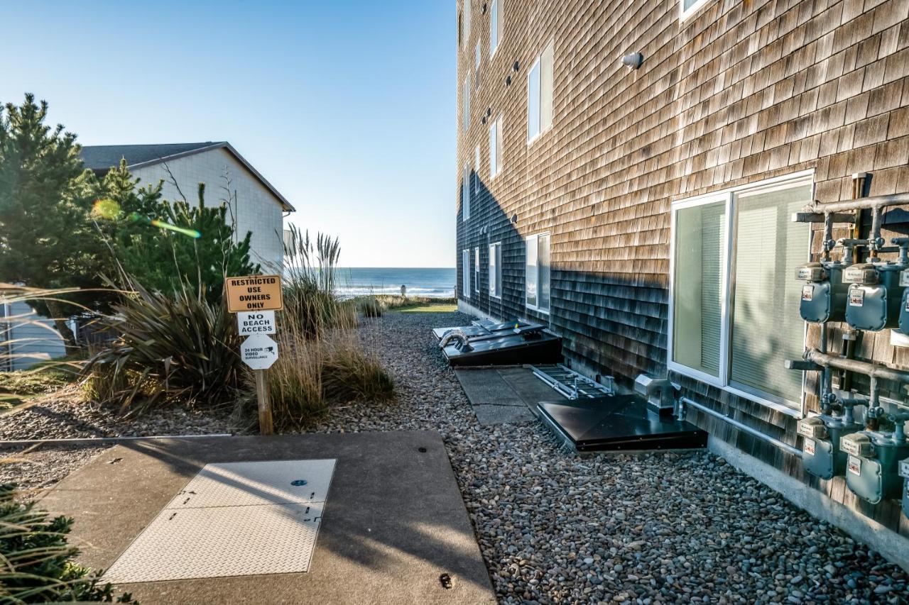 Oceanfront Contemporary Apartment Lincoln City Bagian luar foto