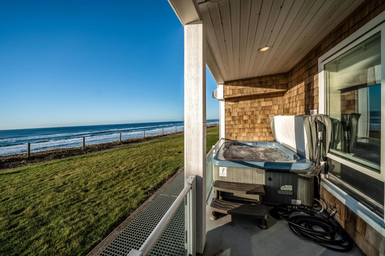 Oceanfront Contemporary Apartment Lincoln City Bagian luar foto