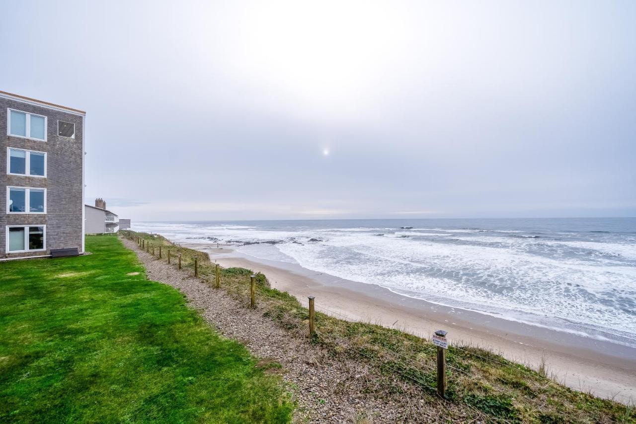 Oceanfront Contemporary Apartment Lincoln City Bagian luar foto